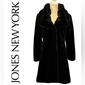 Jones New York Black Faux Fur Luxurious Coat Small Excellent Preloved Condition